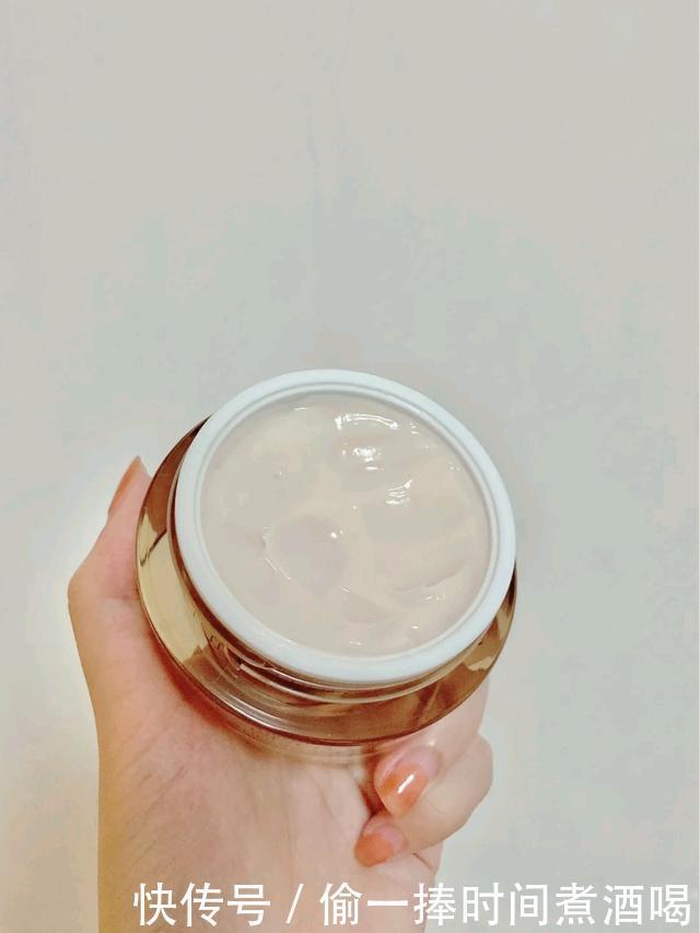 适合冬季的面霜盘点；雅诗兰黛智妍人人爱，雪花秀只适合干皮