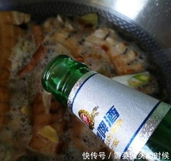 做法|红烧五花肉新做法,加上点它,肥而不腻,老公晚上多吃了3碗饭!