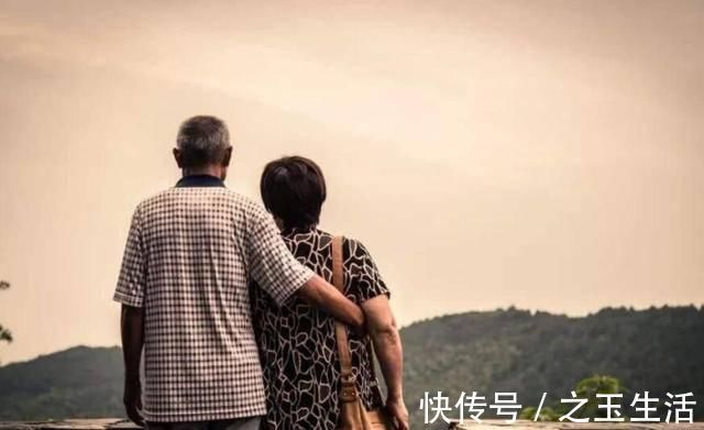 夫妻|老了以后,丁克夫妻和有子女的人去养老院,啥区别很有说服性了