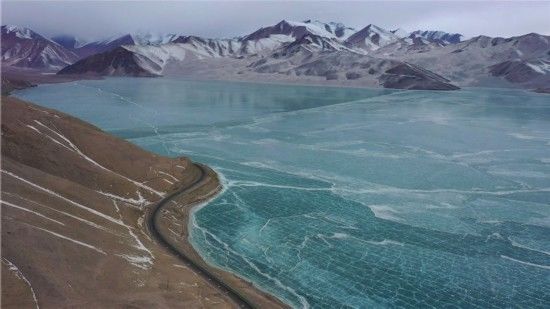 白沙湖|新疆白沙湖现“蓝冰拼图”景观