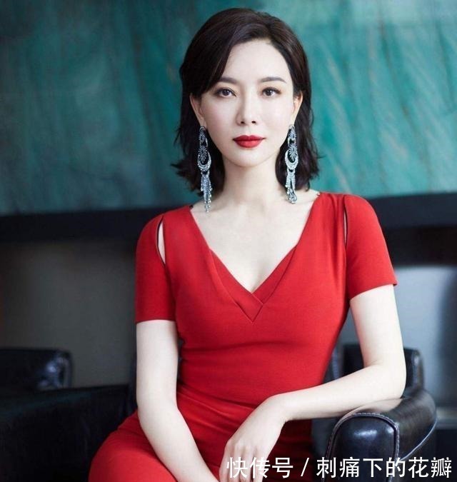 漂亮 中年女人想要越活越好看,建议在这4处多花时间,精致漂亮显年轻!