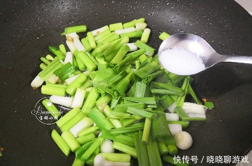 炒瘦肉嫩滑好吃,我常用此方法,简单,家人很喜欢