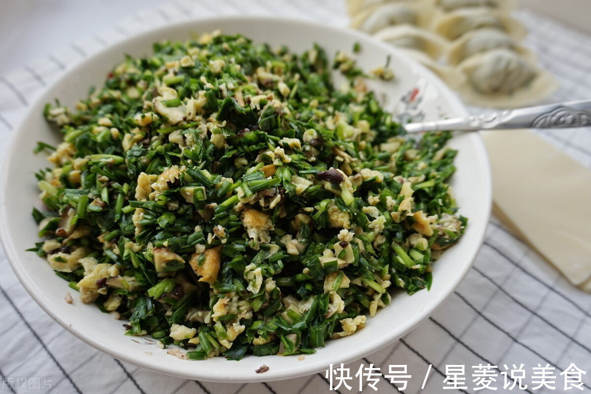 无论包什么馅饺子，调馅注意3个步骤，饺子完整鲜香，家人爱吃