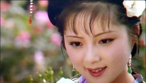 路人甲@她是红楼梦中最美的女子,艳压宝钗黛玉,为什么却成了路人甲