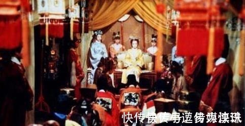 女人#红楼梦中后台最硬的一个女人,仅仅出场过两次,却不容忽视