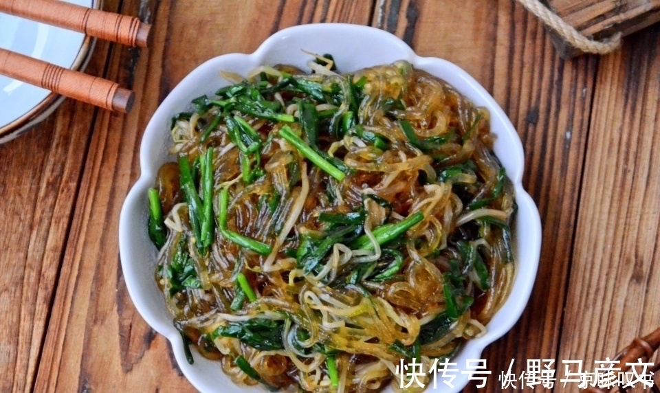 秋天此菜每周吃二次,清爽可口有筋道,简单省事,上桌就光盘