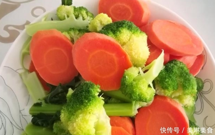 一朵西兰花,一根胡萝卜,简单一焯一拌,还愁吃饭不够香吗?