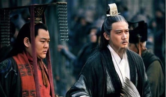 装傻|诸葛亮死前,刘禅问了一个问题,诸葛亮目露精光:“你在装傻”!