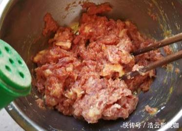 老板|蒸包子时，别直接上锅蒸，包子铺老板教我这样做，又香又软不塌陷