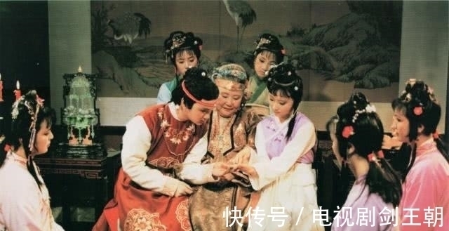 贾母@红楼梦:作者暗示林黛玉和宝玉早有婚约!林如海比贾母还精明算计