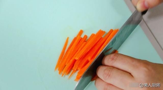 秋季要多喝这汤,看着就很有营养,暖胃又驱寒,明星在家也做了