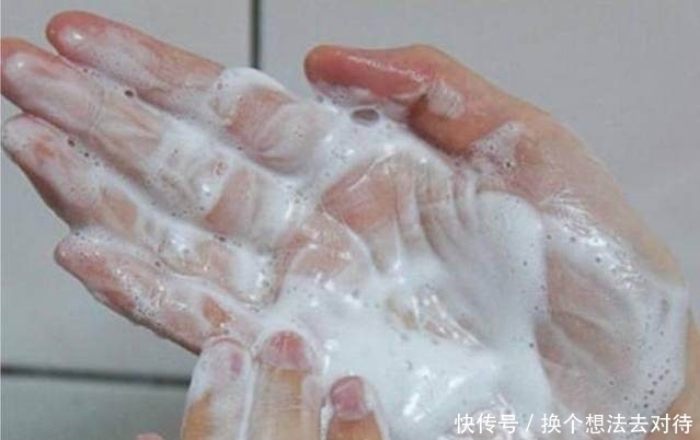 洗脸是用洗面奶好还是香皂好?原来大部分人都错了,难怪皮肤不好