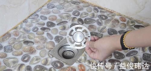 卫生间里放2根筷子，这个用途太聪明了，一年省下不少钱，学学吧