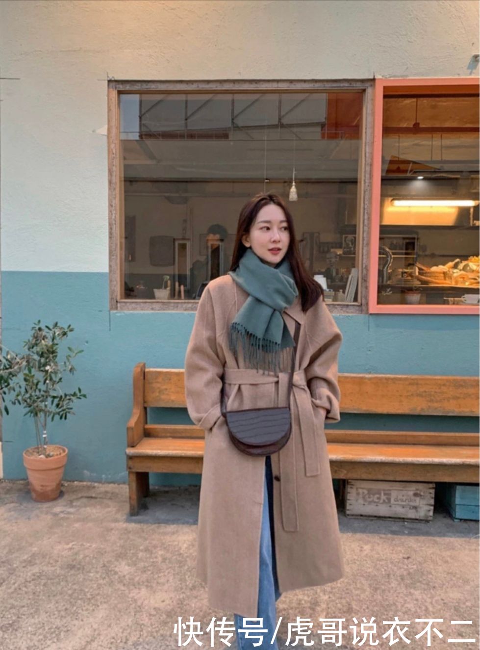 懂时尚的人都在穿的大衣，比羽绒服更优雅，超适合30岁女人