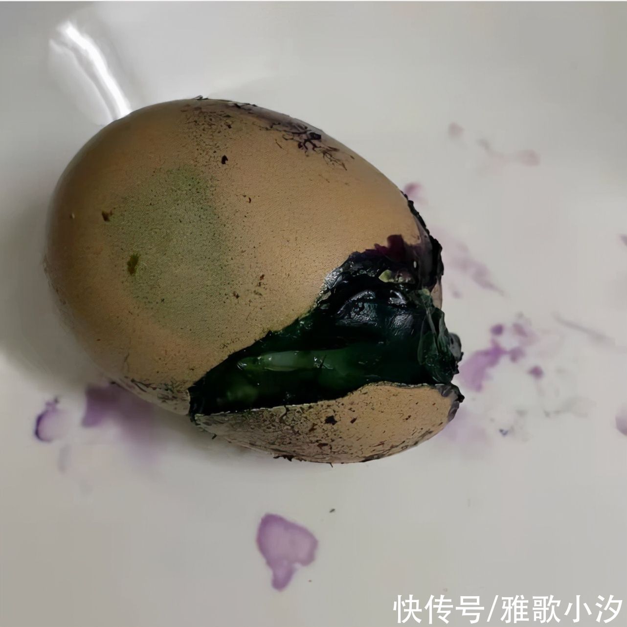 不要把鸡蛋和紫薯一起煮,不然,你会忍不住笑的