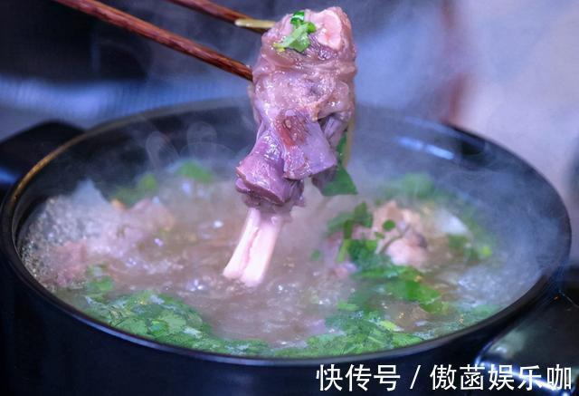 甘蔗|炖羊肉,记得放“1红1白1黄”,肉嫩无膻味,羊汤清亮又好喝