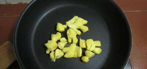 它是天然“助眠药”，睡前吃一点，宁心安神，让你轻松入睡