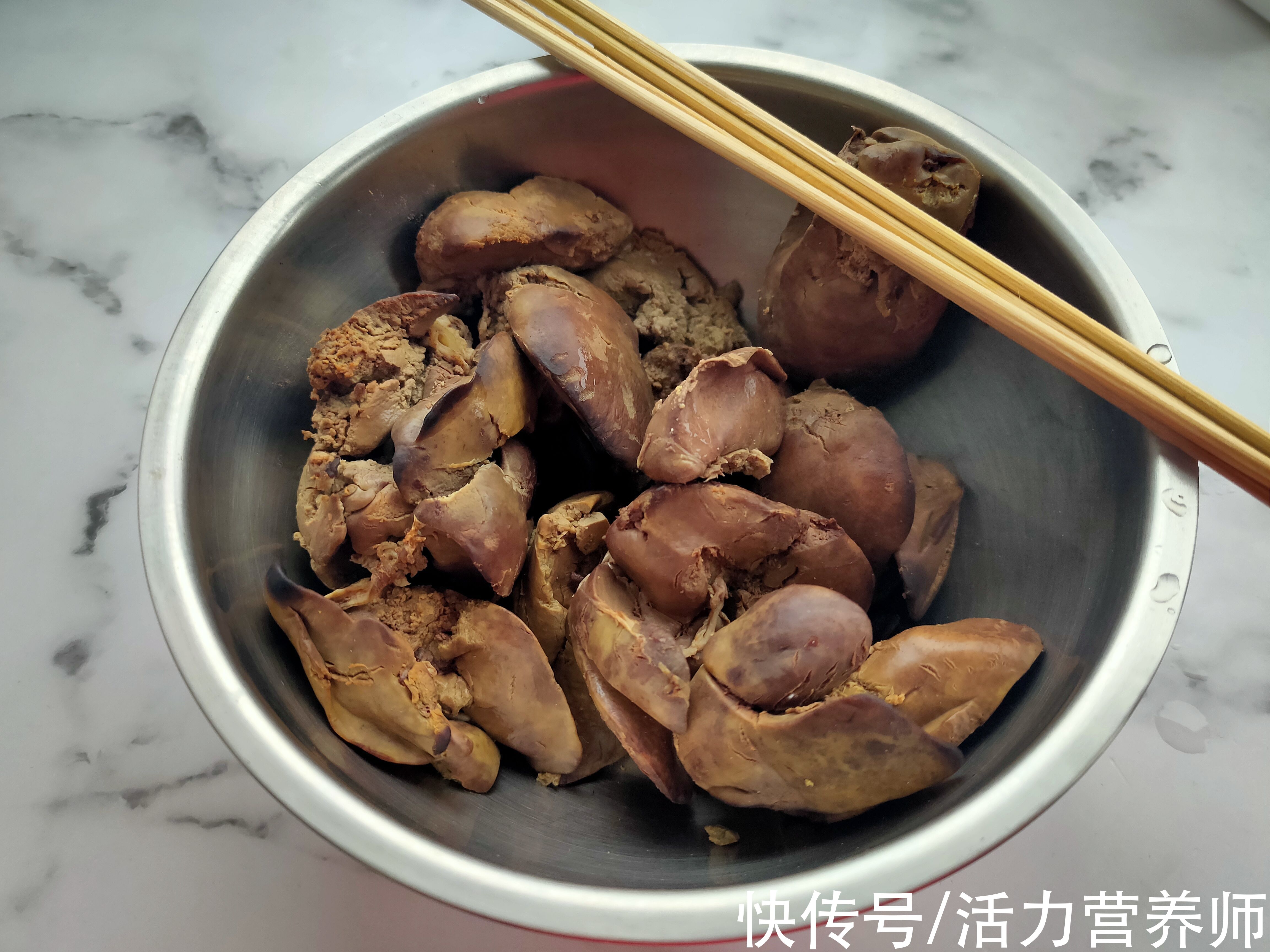 同型半胱氨酸|天冷后，中老年人要记住吃4种富含叶酸的食物，预防脑卒中好处多