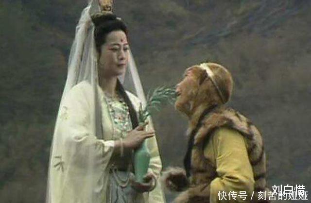 孙悟空看走眼,龙宫中他选择金箍棒,却错过了件更强的武器