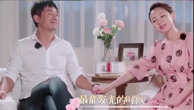 班主任 寒门贵子郭晓冬的成名史,以及他悲情的婚恋观