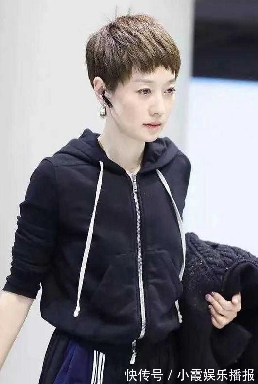 黑色|马伊琍“潮”起来不得了,卫衣配拼接裙洋气又个性,阴阳鞋更吸睛