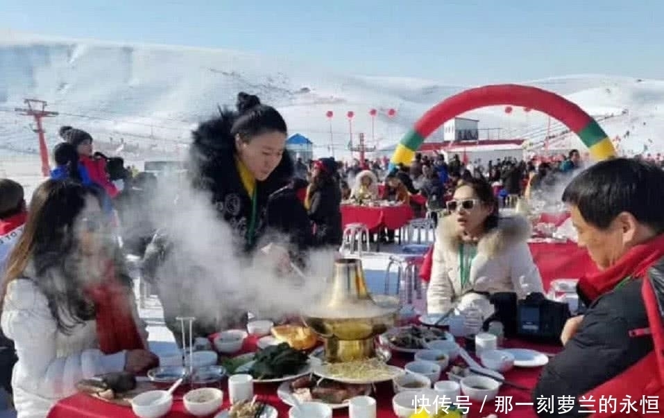 东北人室外吃火锅,身体抗冻,涮菜太豪华!