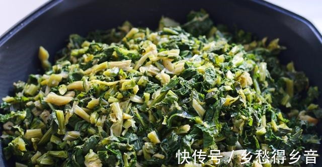 很多人扔掉的这菜叶子，其实是个宝，晒干存起来，能吃一冬天！