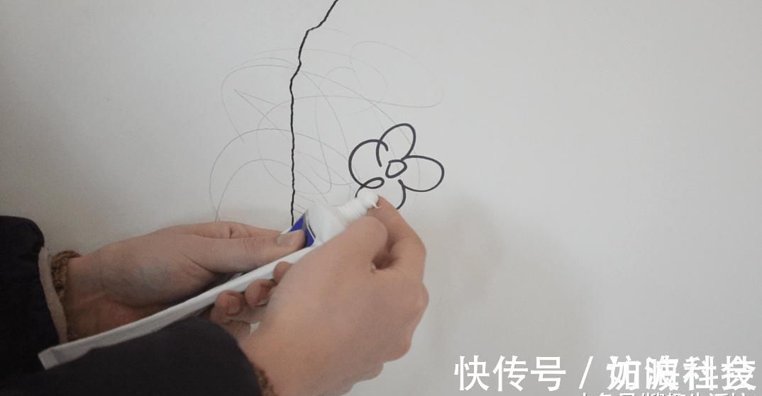 修补|家里白墙不仅脏还有裂缝怎么办 用它涂一涂, 墙壁立马焕然一新