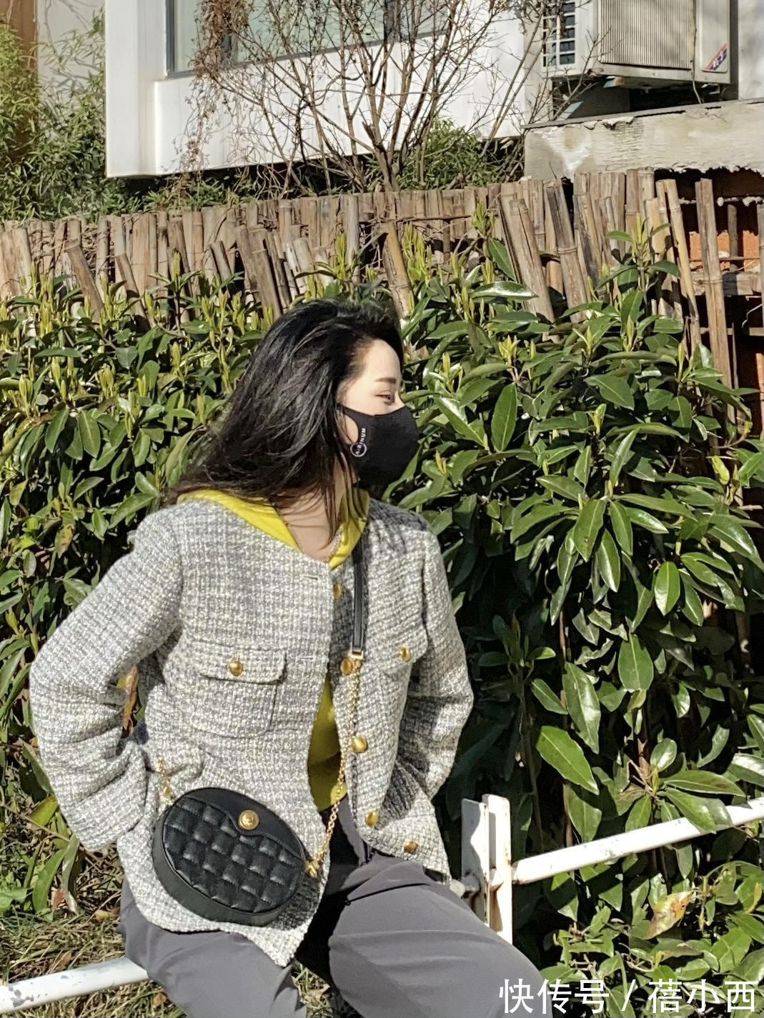 版型|紧身裤不再流行,秋季流行“宽松裤”,搭配针织衫、衬衫都很高级