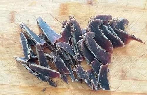 土豆和它一起炒,吃着比肉香,家人都爱吃,太解馋了