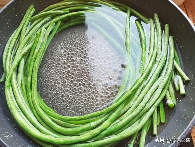 肉馅|饺子皮别浪费了，教你4种创新吃法，皮脆馅香，上桌孩子们抢着吃