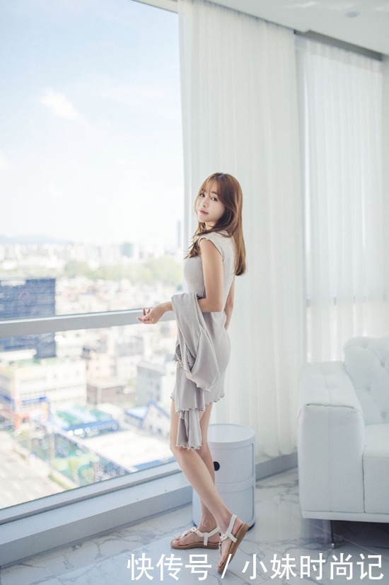 知性|灰色两件套连衣裙搭配平底凉鞋, 知性有气质!