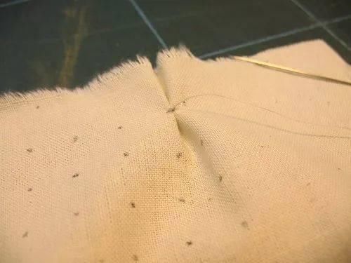 时装|干货丨时装大牌设计师都在用的手艺学会手工绣缀,给你的创意立裁加加餐