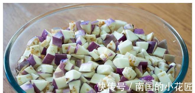 卤汁|茄子和面条一起做，原来这么好吃，比炸酱面还过瘾，每次都光盘！