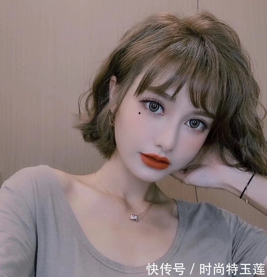 洋气 今年秋冬发型别乱剪,18款洋气烫发送给你,无论胖瘦都适合
