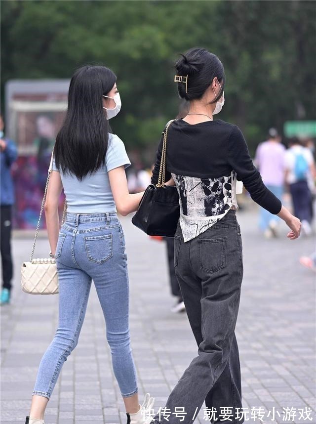 搭配 喜欢牛仔裤搭配的姑娘,夏季依旧穿着牛仔裤,感觉一点都不热!