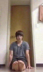 |搞笑GIF图片段子:碰瓷 我们是认真的