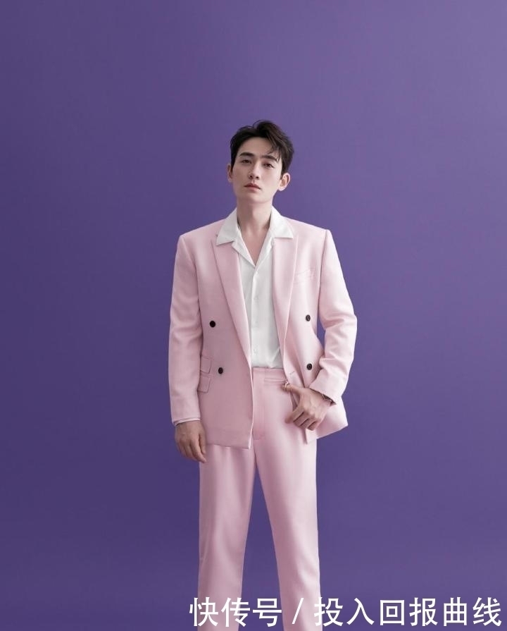 尽显|浪漫的七夕适合穿粉色的服饰,减龄又很清新,尽显青春活力