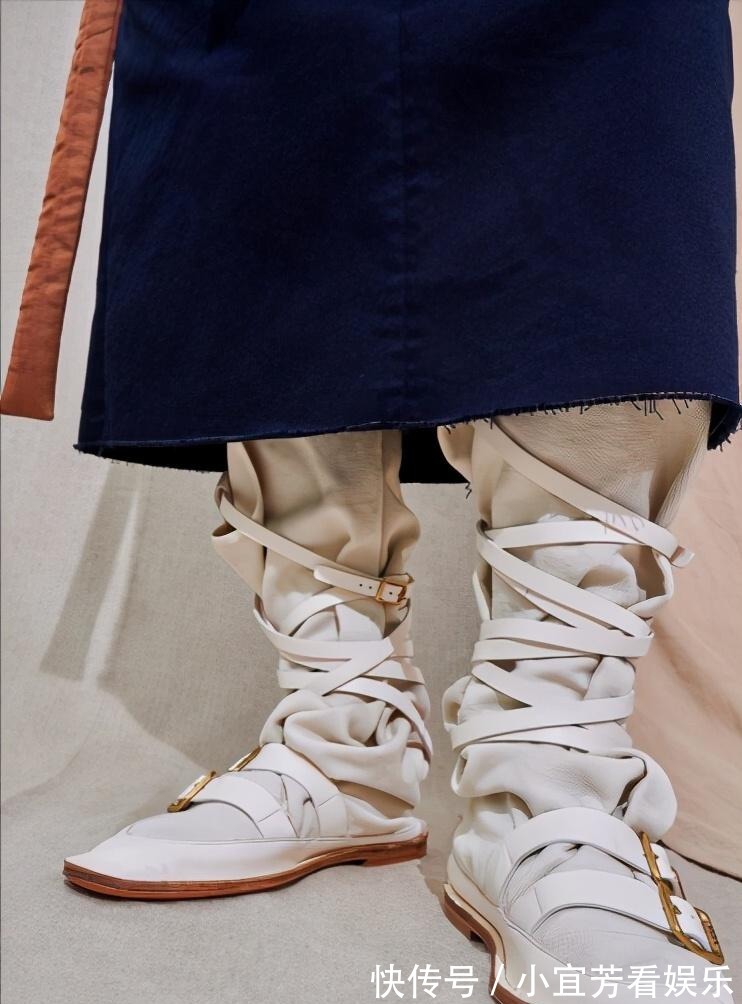 系带|要想穿搭显个子高,系带凉鞋少不了,这样搭配高级有气质
