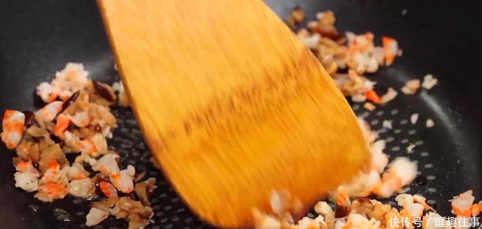 少许|它是煎饼又是‘‘止咳剂’’, 每天吃一点, 远离咳嗽多痰。