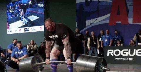 古代人持刀纵马,现代人营养均衡,究竟谁的力气更大呢?