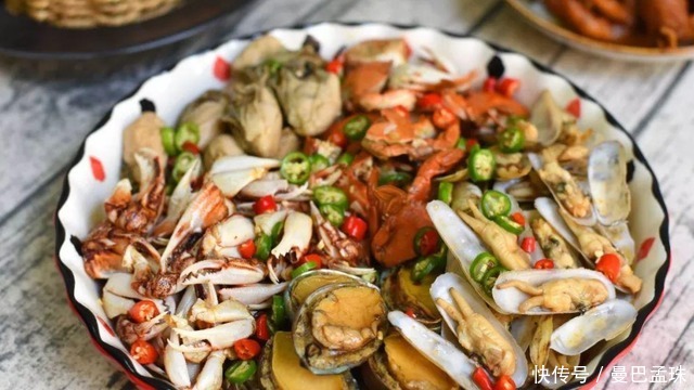 海鲜类|4种食物尽量少在晚上吃,不妨看看自己的晚餐有没有