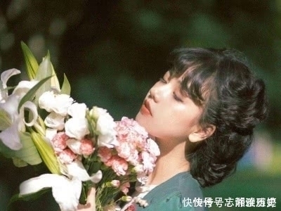 女孩子自认为“很村”的3种发型,男生却会很心动,小仙女要学会