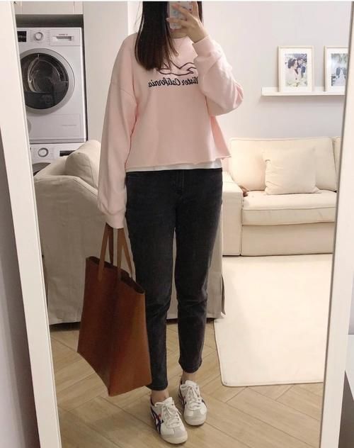 微胖女生的日常穿搭来了！清爽简约告别油腻，尤其适合学生党