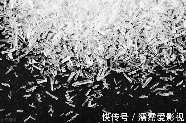 老年痴呆症|老人如何预防老年痴呆？营养师：4类食物要少吃，可能加速衰老