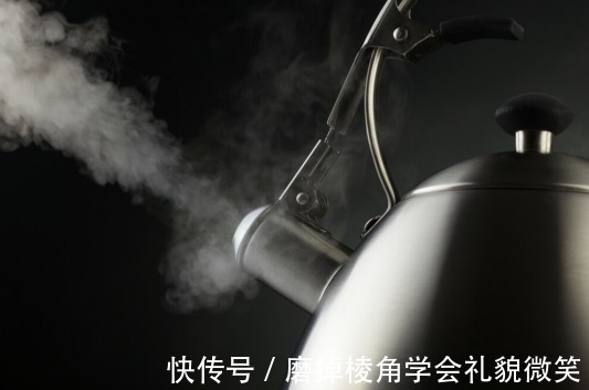 食物|立秋后,别再给宝宝这样喝水,容易脾虚积食,影响孩子发育和长个