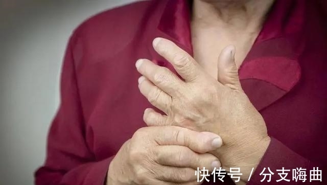 糖尿病并发症|吃柚子可以帮助降血糖吗?医生:稳定血糖,不妨常吃2种食物