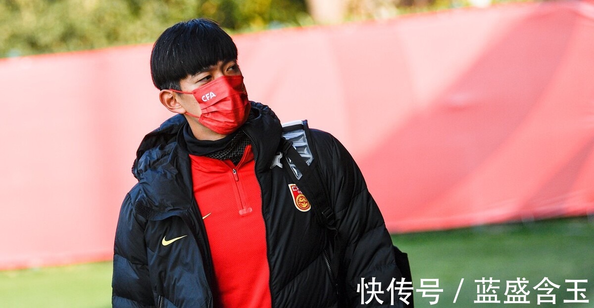日本女足|中国女足守门员有精彩表现!国足颜骏凌被调侃,李霄鹏要想办法了!