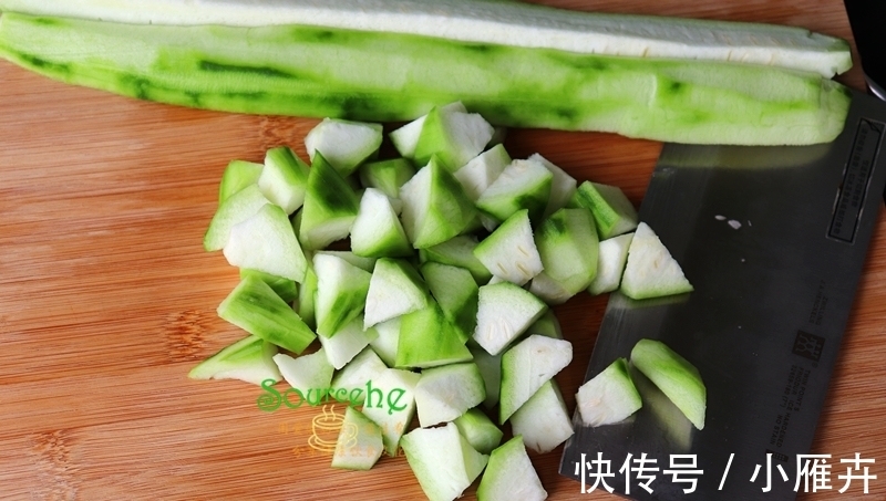 香葱|夏天要多吃此瓜，清热解暑，加猪肝炒一炒，脆甜鲜美营养高！