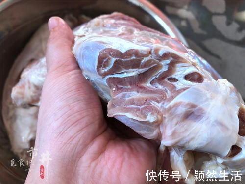 卤牛肉时，记住“1腌2泡”的窍门，牛肉不柴不腥，好吃缩水少